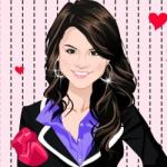 Selena Gomez giydirme oyunu